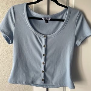 Vylette Light Blue Button Mid-Length Crop Top Size Large